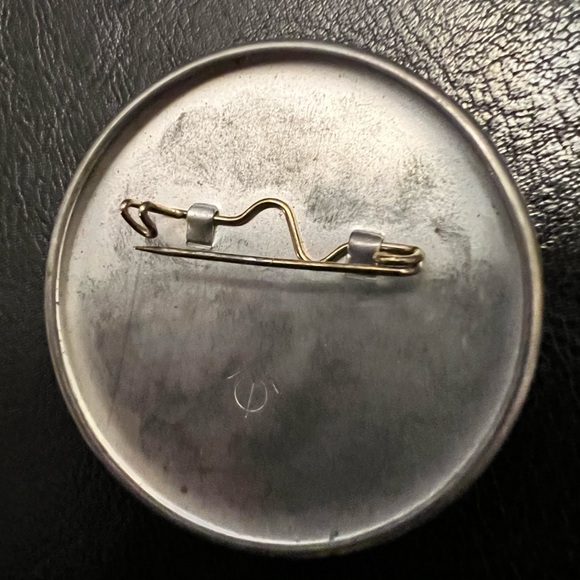 Portland Trail Blazers Vintage NBA Basketball rip city logo pin pinback button - Picture 2 of 4